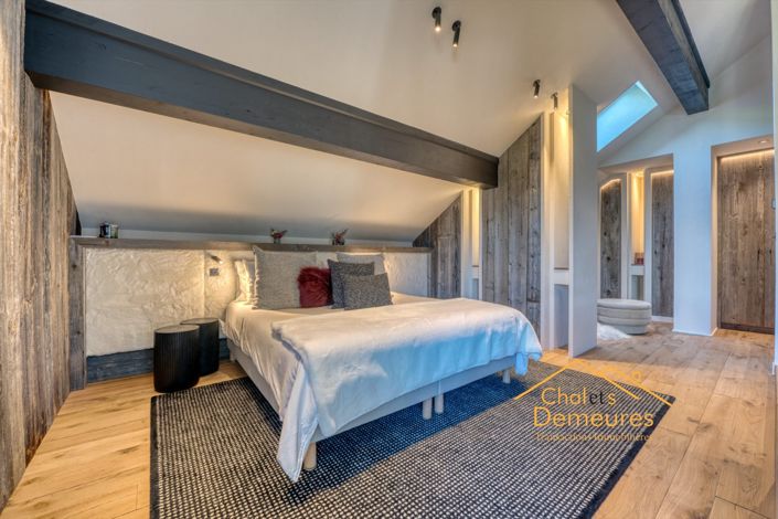Image No.12-5 Bed House for sale
