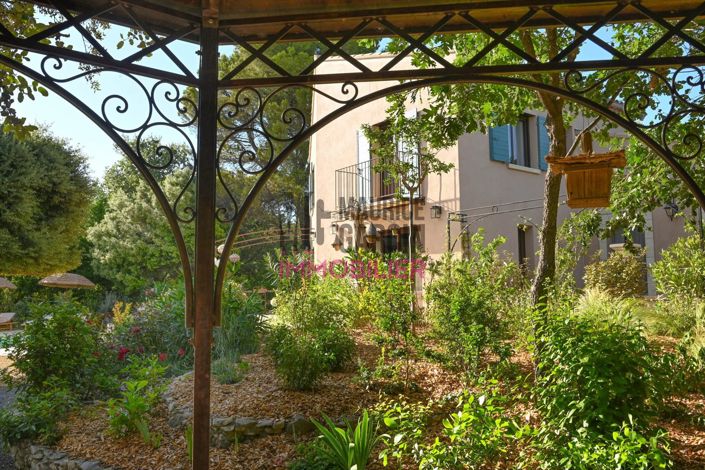 Image No.2-Propriété de 4 chambres à vendre à Bédoin
