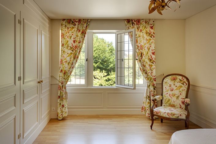 Image No.18-5 Bed House for sale