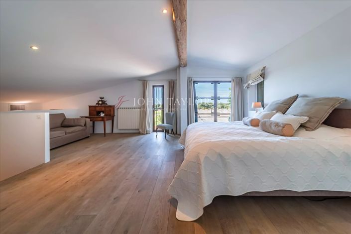 Image No.14-15 Bed House for sale