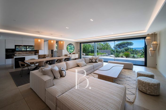 Image No.4-5 Bed Property for sale