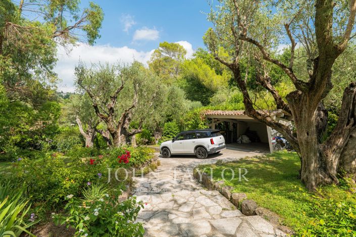 Image No.20-5 Bed House for sale
