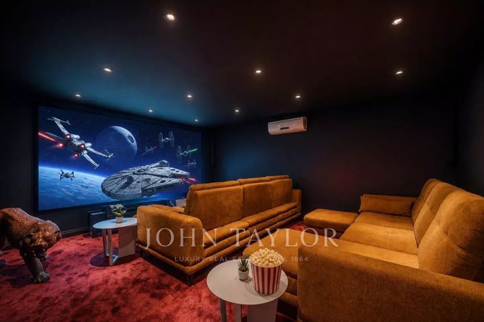 Image No.16-6 Bed House for sale