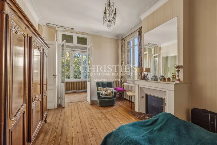 Image No.17-5 Bed House for sale