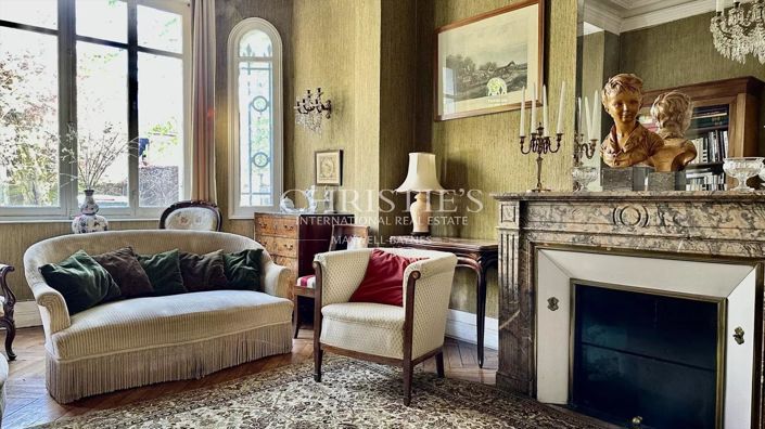 Image No.7-5 Bed House for sale