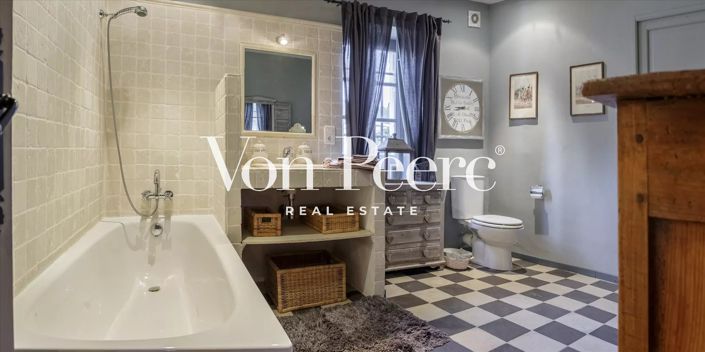 Image No.17-5 Bed House for sale