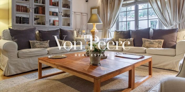 Image No.8-5 Bed House for sale