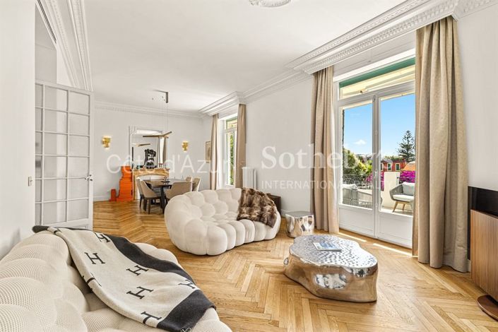 Image No.11-5 Bed House for sale