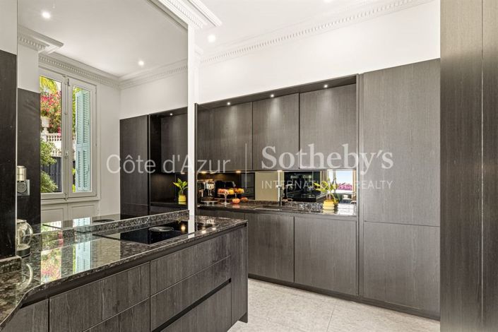 Image No.12-5 Bed House for sale