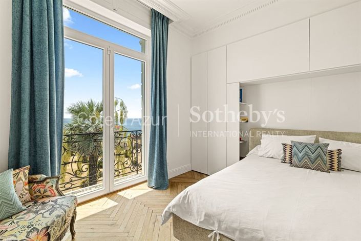 Image No.18-5 Bed House for sale