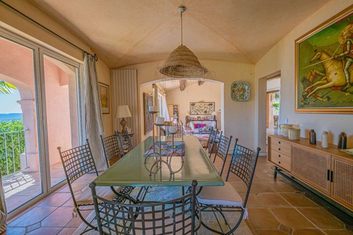 Image No.7-6 Bed House for sale