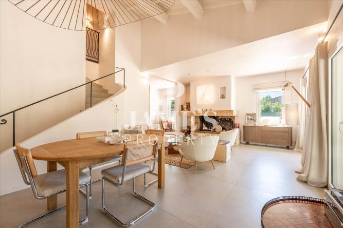 Image No.6-3 Bed House for sale