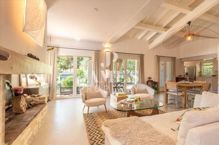 Image No.7-3 Bed House for sale