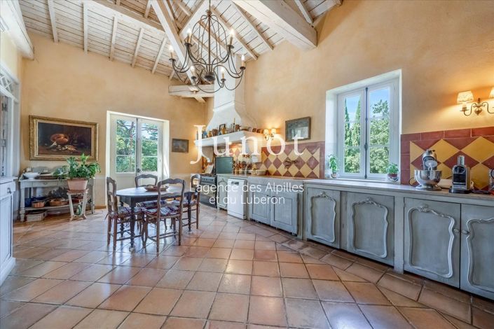 Image No.10-6 Bed House for sale