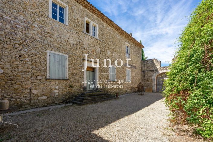 Image No.23-6 Bed House for sale