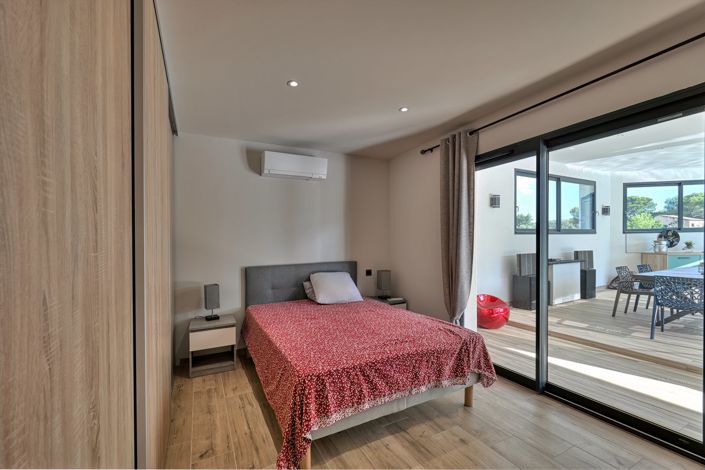 Image No.11-4 Bed House for sale