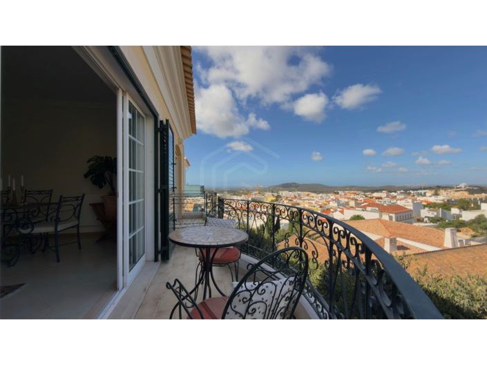Image No.10-3 Bed Apartment for sale