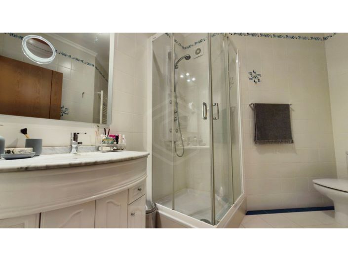 Image No.12-3 Bed Apartment for sale