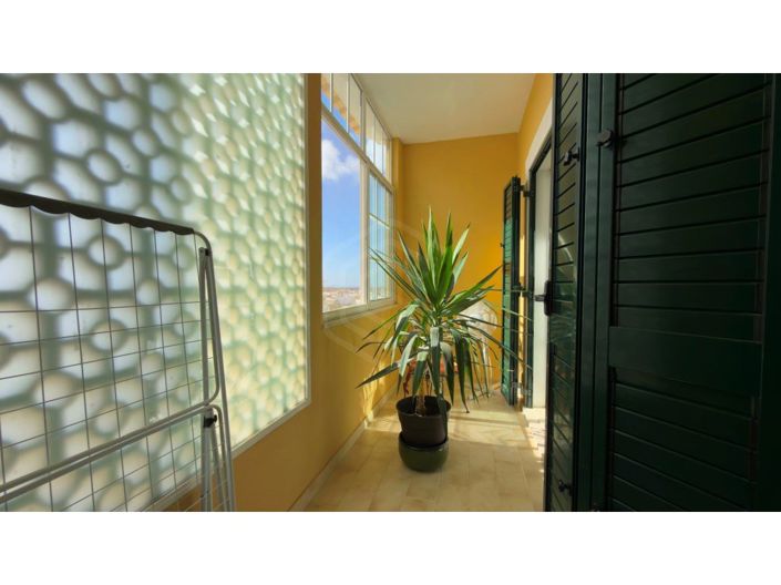 Image No.21-3 Bed Apartment for sale