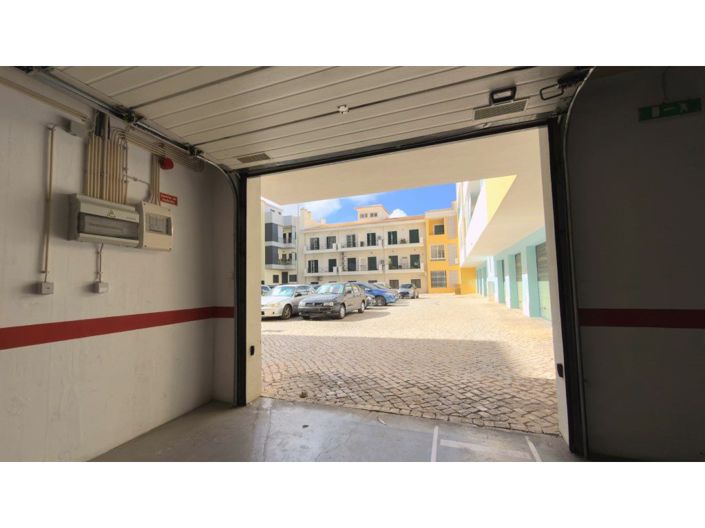Image No.28-3 Bed Apartment for sale