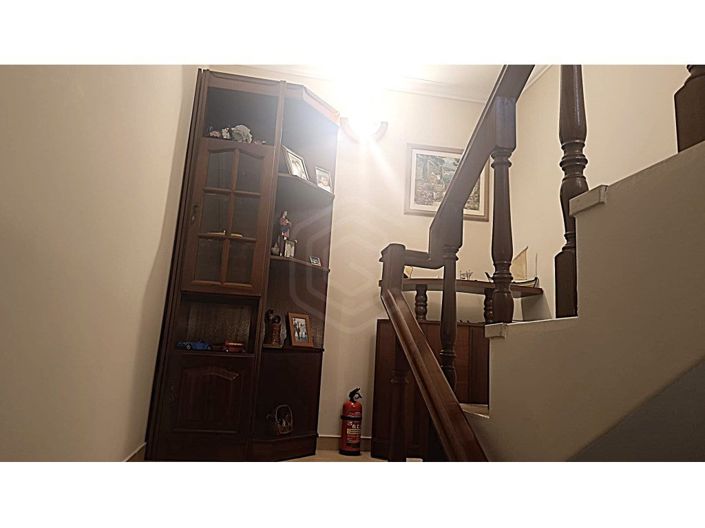 Image No.17-4 Bed House for sale