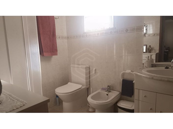 Image No.21-4 Bed House for sale