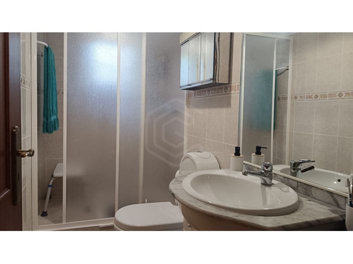Image No.24-4 Bed House for sale
