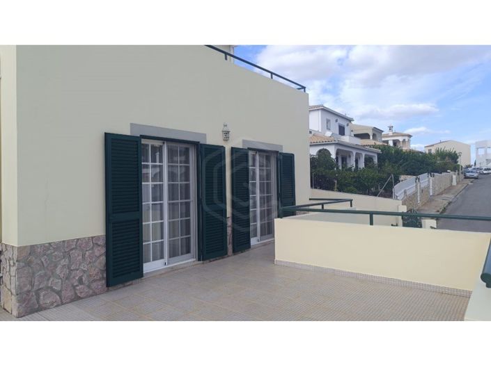 Image No.25-4 Bed House for sale