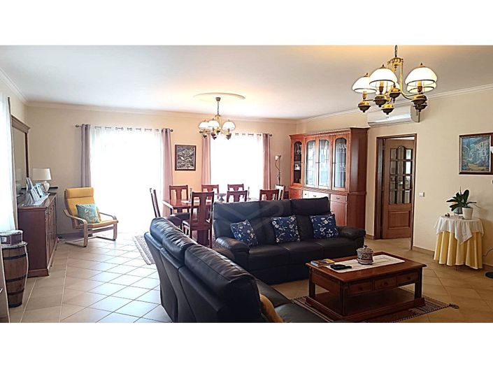 Image No.3-4 Bed House for sale