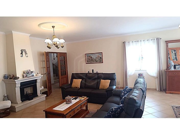 Image No.4-4 Bed House for sale