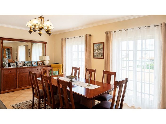 Image No.5-4 Bed House for sale