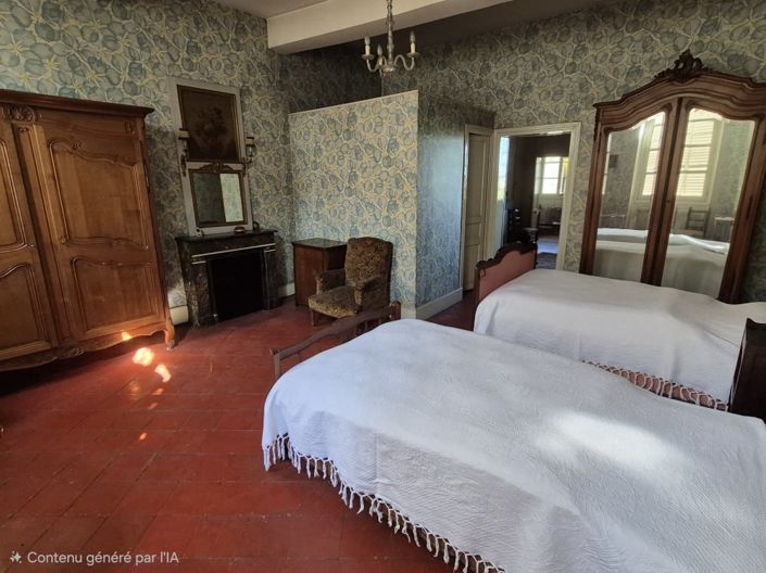 Image No.15-6 Bed House for sale