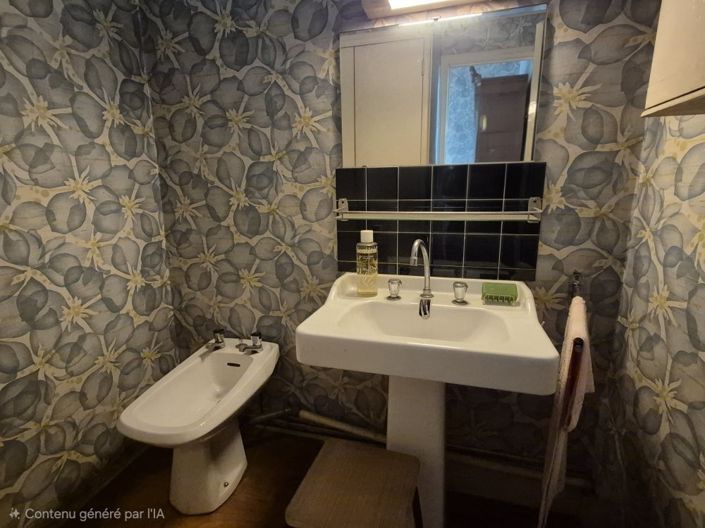 Image No.16-6 Bed House for sale