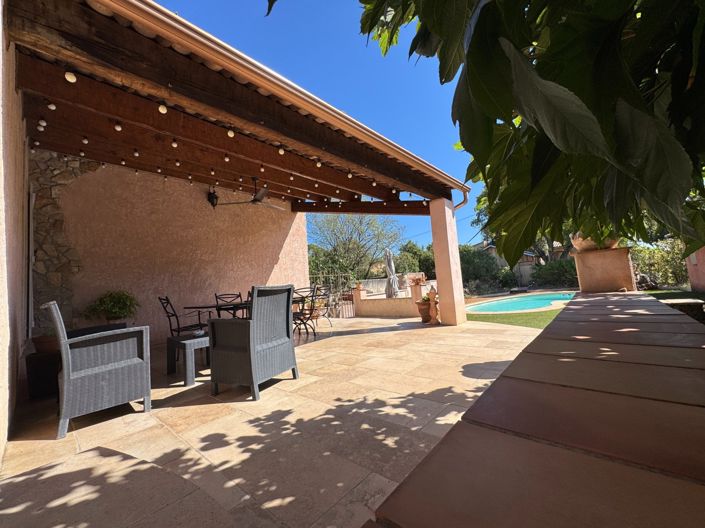 Image No.24-4 Bed House for sale