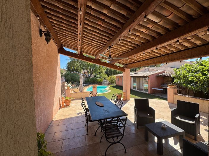 Image No.25-4 Bed House for sale
