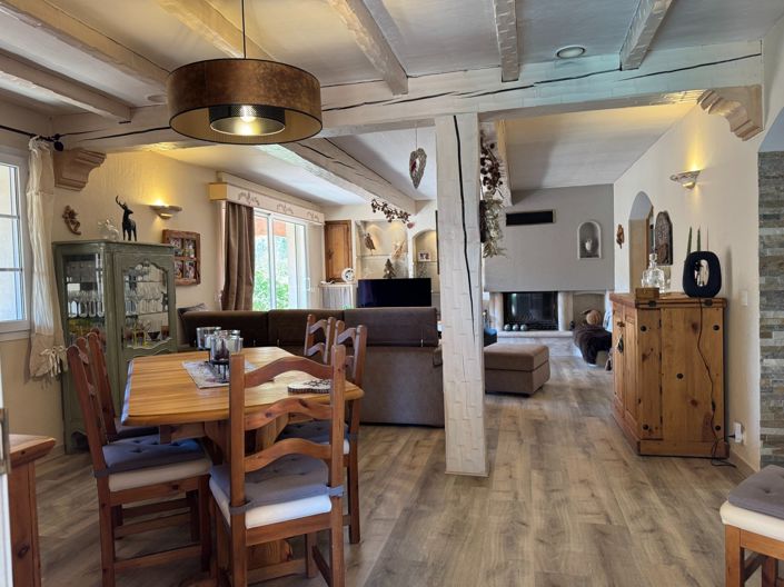 Image No.8-4 Bed House for sale