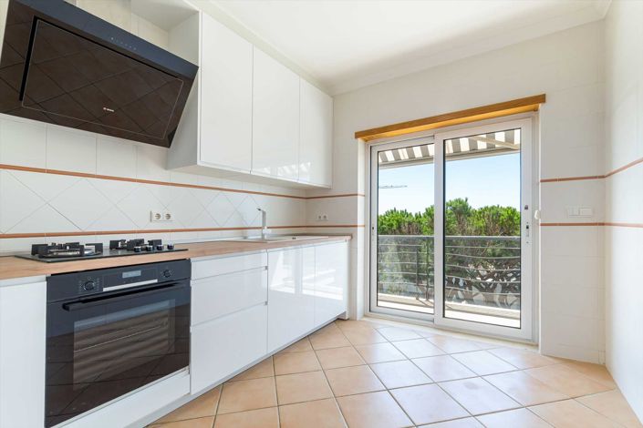 Image No.11-3 Bed Apartment for sale