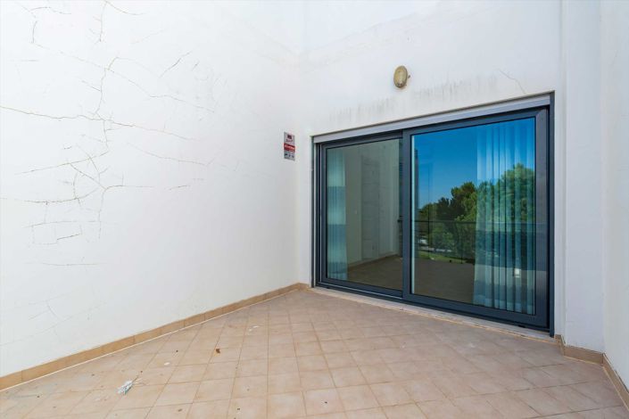 Image No.17-3 Bed Apartment for sale