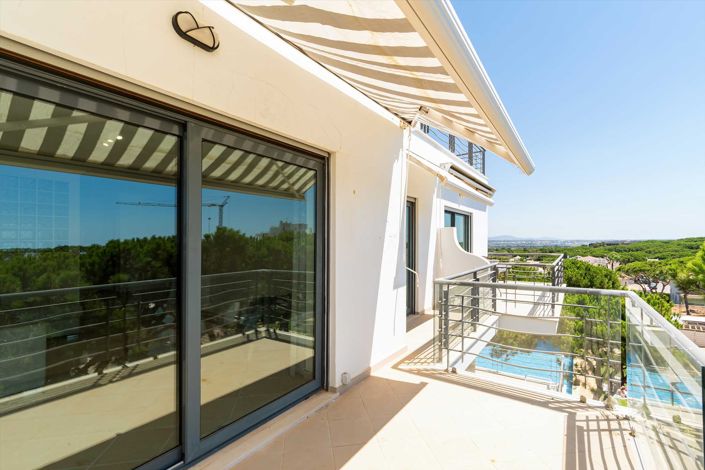 Image No.8-3 Bed Apartment for sale