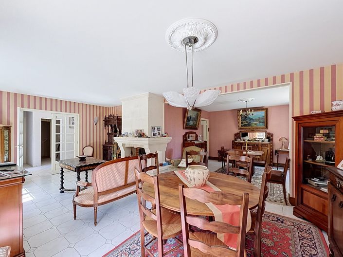 Image No.5-4 Bed House for sale