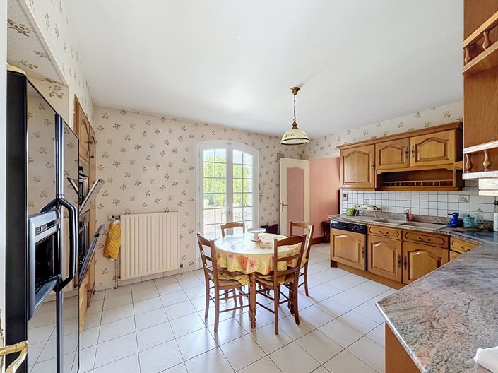 Image No.8-4 Bed House for sale