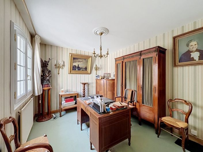 Image No.9-4 Bed House for sale