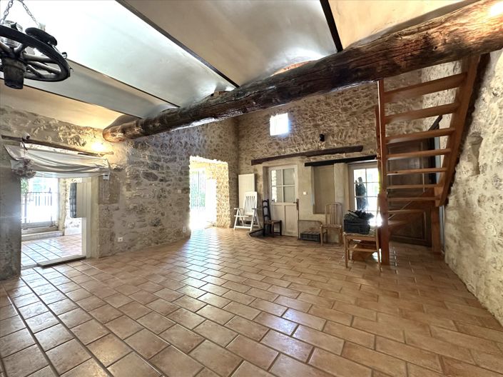 Image No.6-4 Bed House for sale