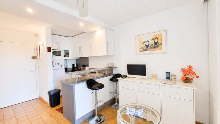 Image No.4-Apartment for sale