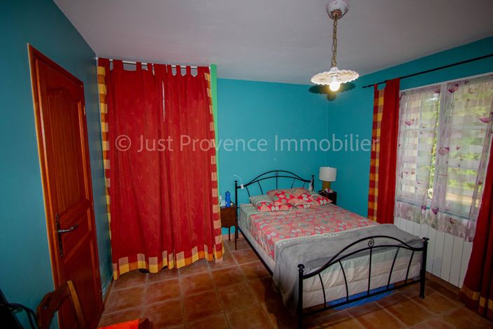 Image No.11-3 Bed House for sale