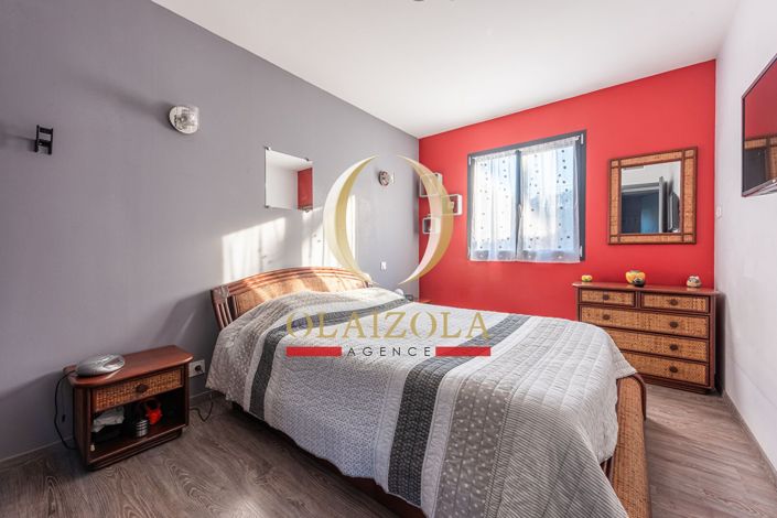 Image No.12-3 Bed House for sale