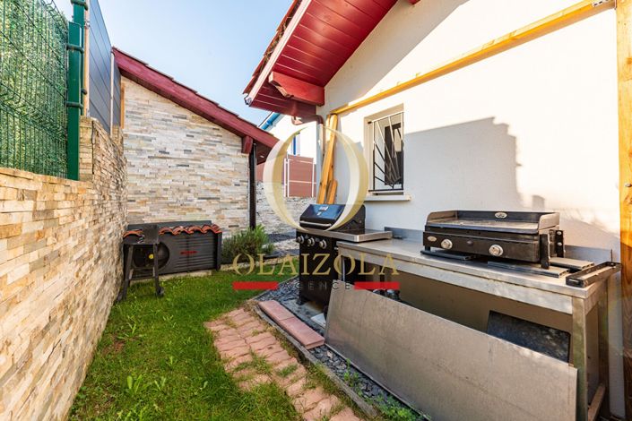 Image No.15-3 Bed House for sale