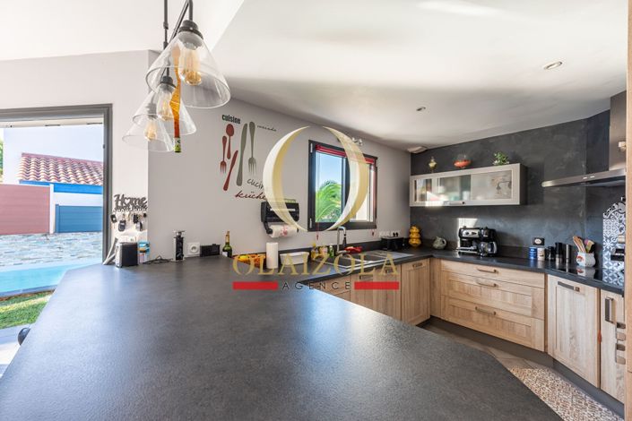 Image No.7-3 Bed House for sale