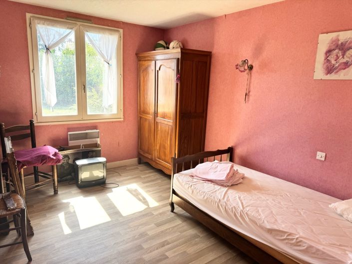 Image No.12-4 Bed House for sale