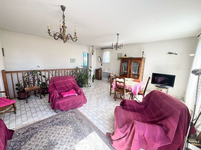Image No.7-4 Bed House for sale